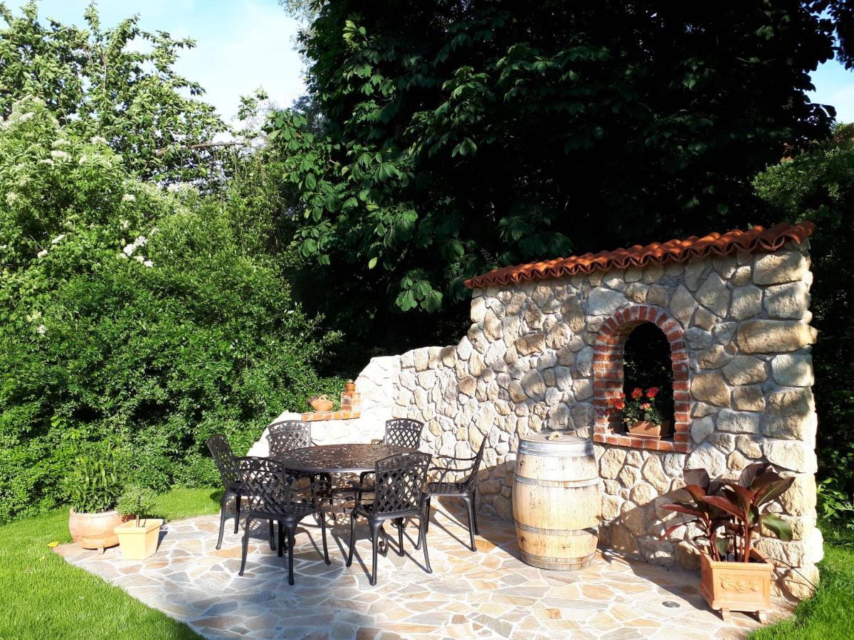 Pension Am Weinberg Bed & Breakfast Mainstockheim Екстериор снимка